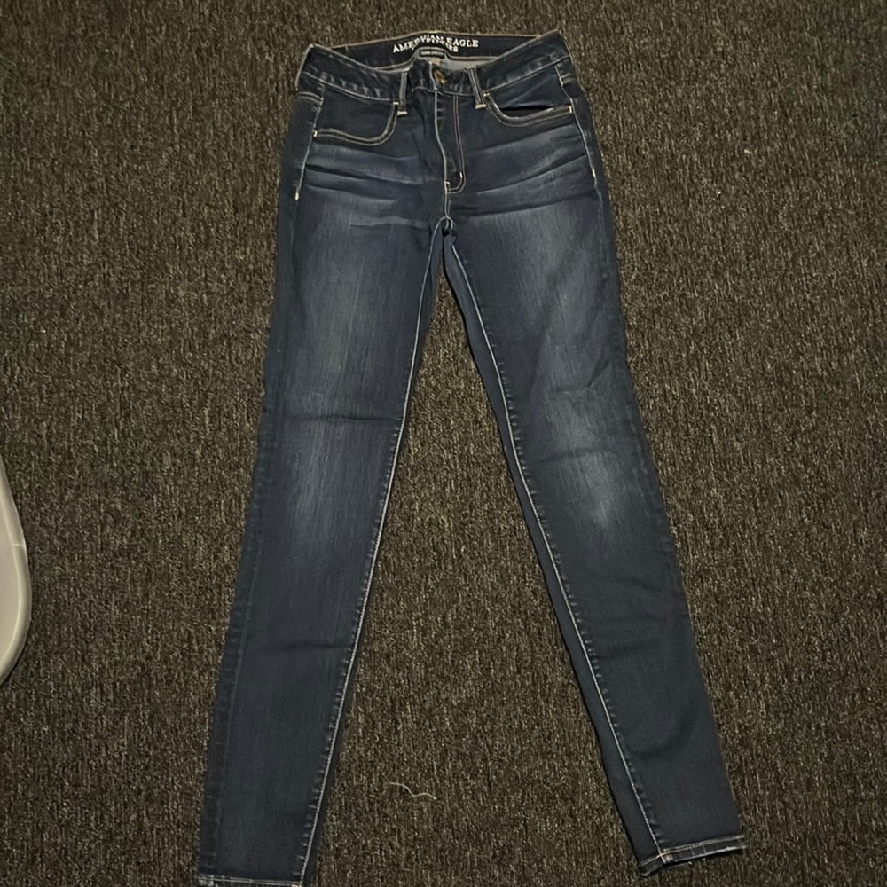 American Eagle skinny blue jegging. Size 6 long.